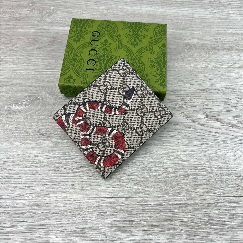 Gucci Wallets - Picture 2 of 9